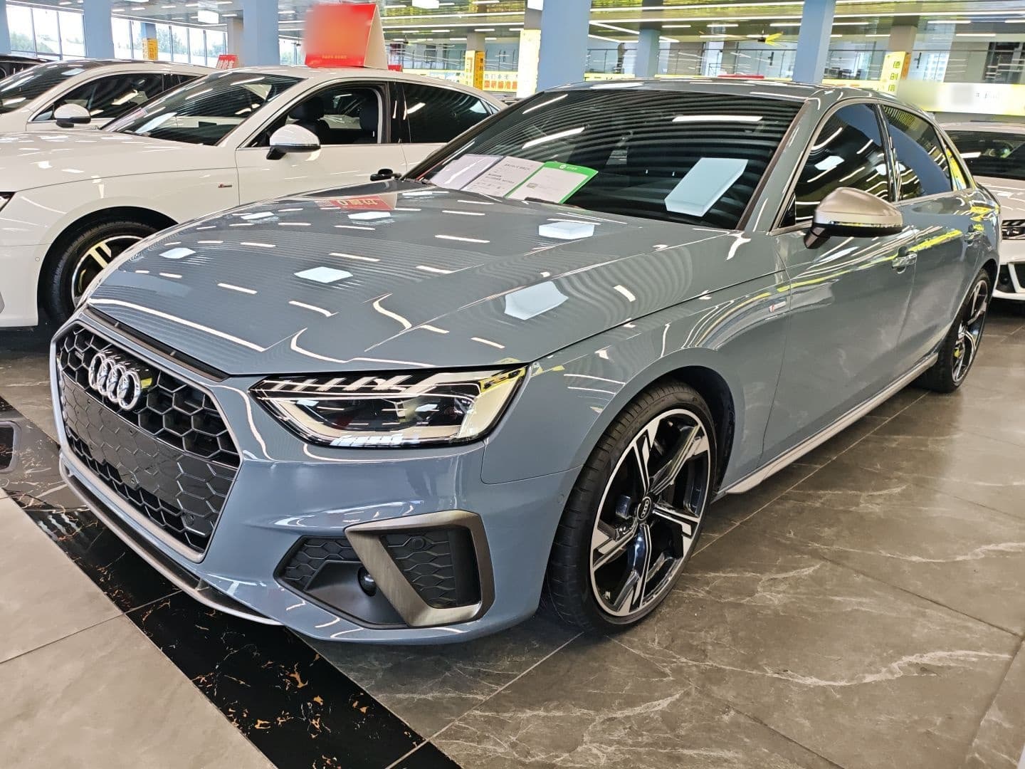 Audi A4L 2022 — фото 1 из 6
