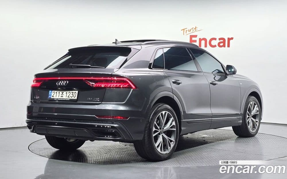 Audi Q8 55 TFSI Quattro Premium 4M 2022