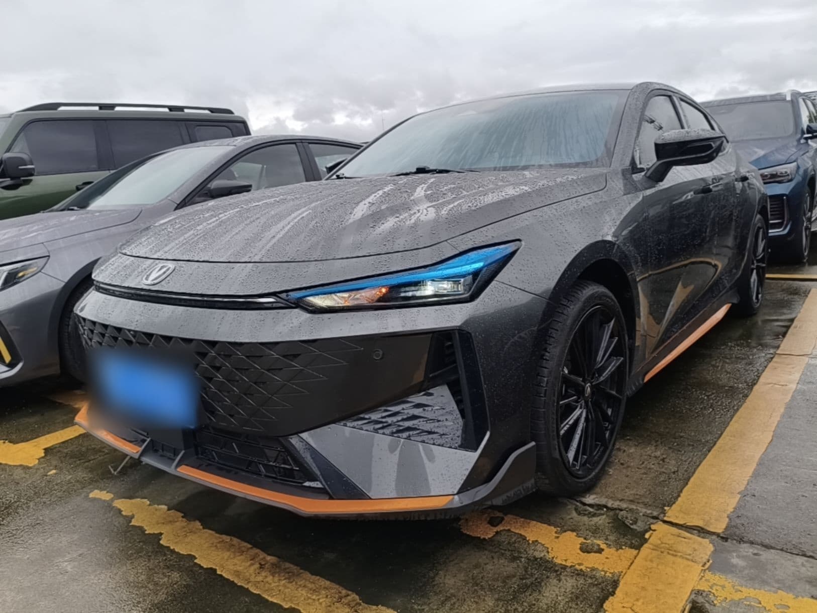 Changan UNI-V 2024 — фото 1 из 6