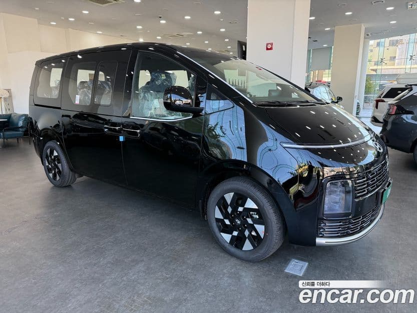Hyundai Staria HEV 1.6T Lounge 7-Seater 2026