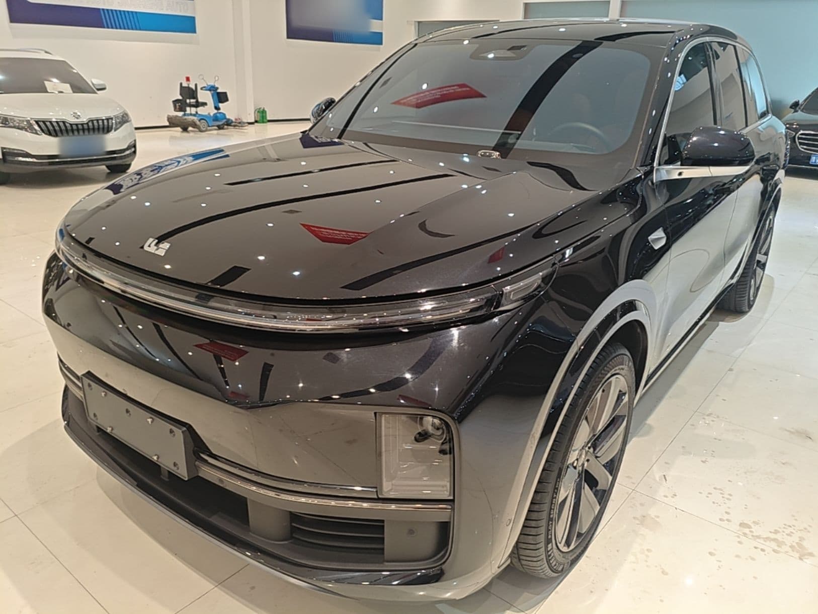 Li Auto L8 2023