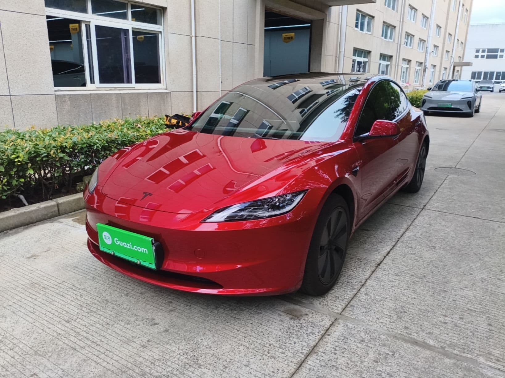 Tesla Model 3 2025