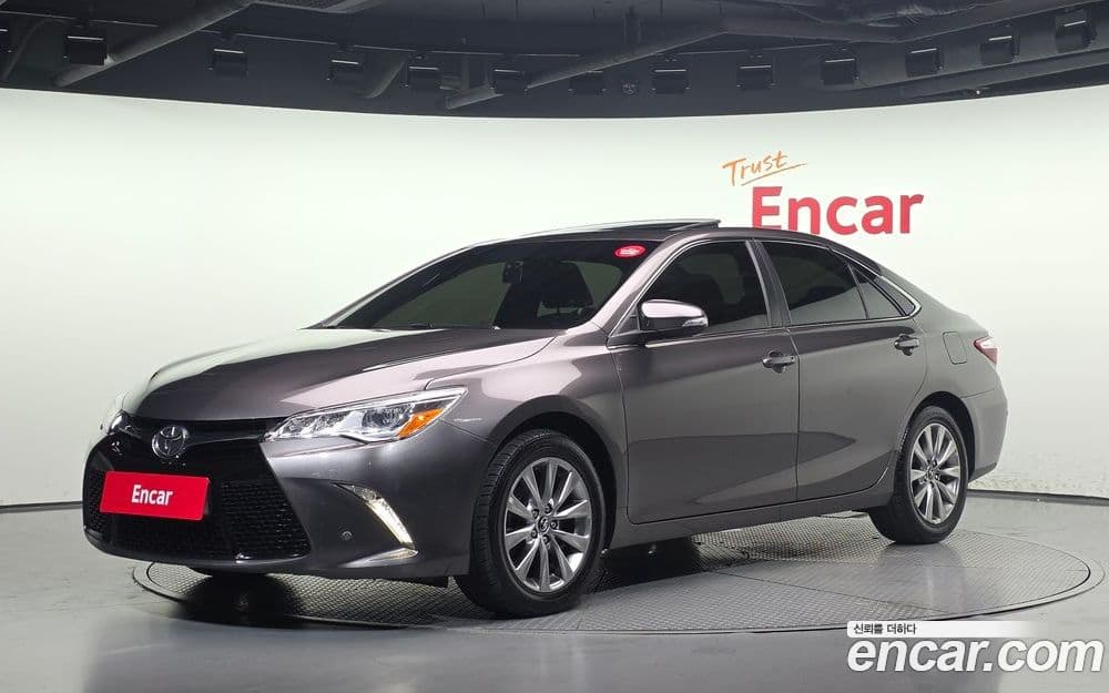 Toyota Camry 2.5 XLE 2017