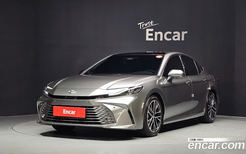 Toyota Camry 2.5 XLE Premium Hybrid XV80 2026
