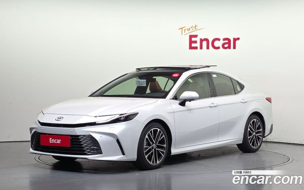 Toyota Camry 2.5 XLE Premium Hybrid XV80 2026