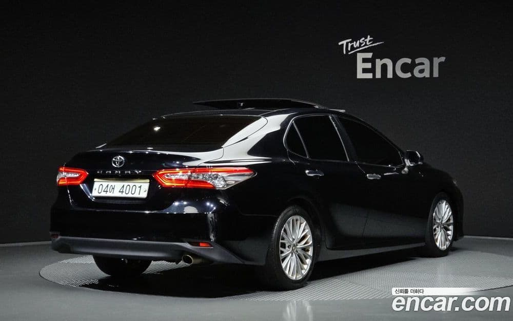 Toyota Camry 2.5 XV70 2018