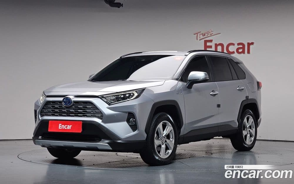 Toyota RAV4 2.5 4WD Hybrid 5-е пок. 2021