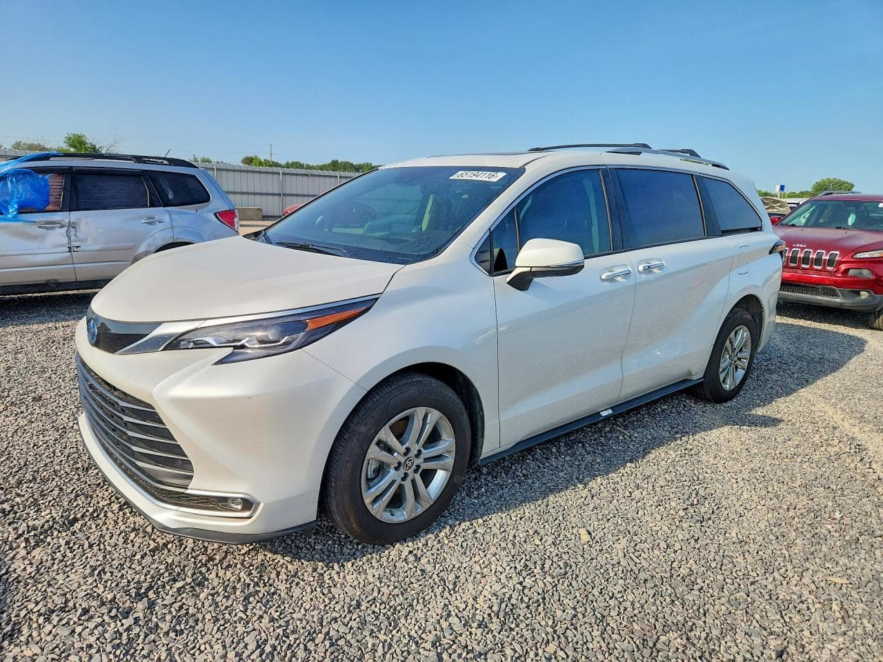 Toyota Sienna Platinum 7-PASSENGER 2024