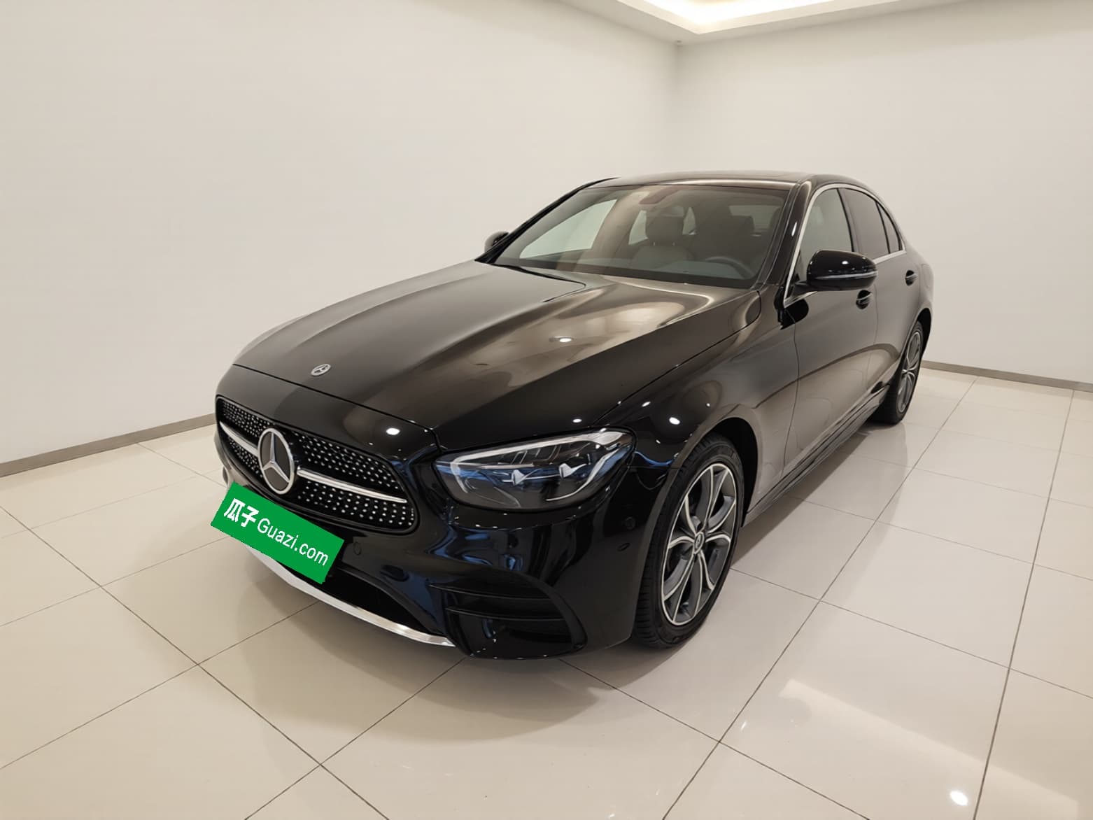 Mercedes-Benz E-Class 2021 — фото 1 из 6